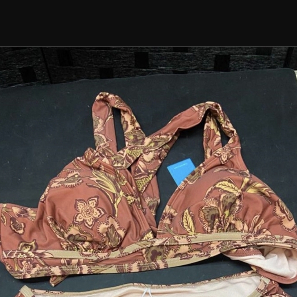 NEW /NWT Cupshe Floral Tan Bikini TOP XL - Picture 2 of 4